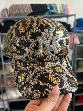 Sequin Leopard Print Baseball Cap with Embellished Logo - Black & Gold